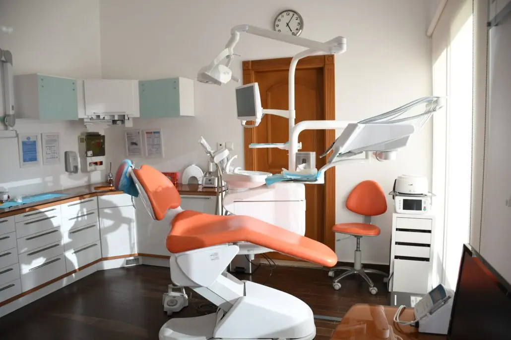 مطب دندان‌پزشکی با یونیت